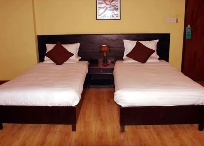 Cascade Hotel 2*
