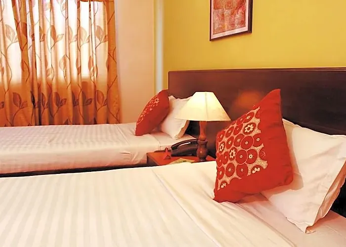 Cascade Hotel 2*